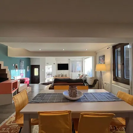 Mountain / Center Villa Arachova