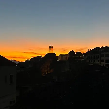 Villa Mountain / Center